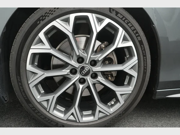 AUDI A6 Avant (2025) — foto 25 van 40