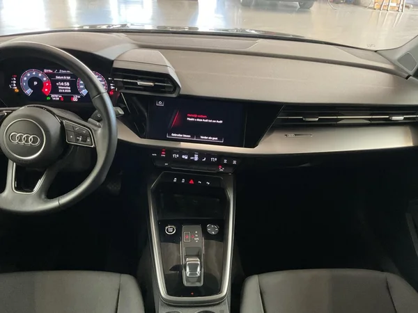 AUDI A3 Sportback (2024) — foto 3 van 22