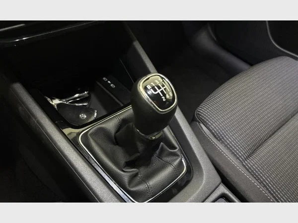 Skoda Octavia Combi (2022) — foto 3 van 15