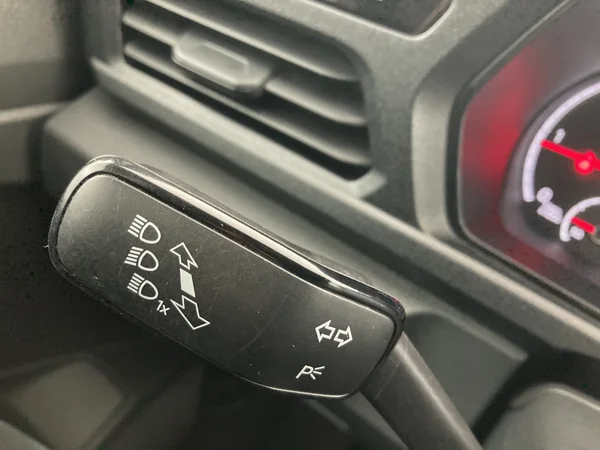 VOLKSWAGEN Caddy (2024) — foto 28 van 36