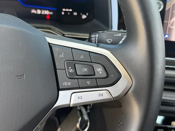 VOLKSWAGEN Polo (2023) — foto 2 van 21