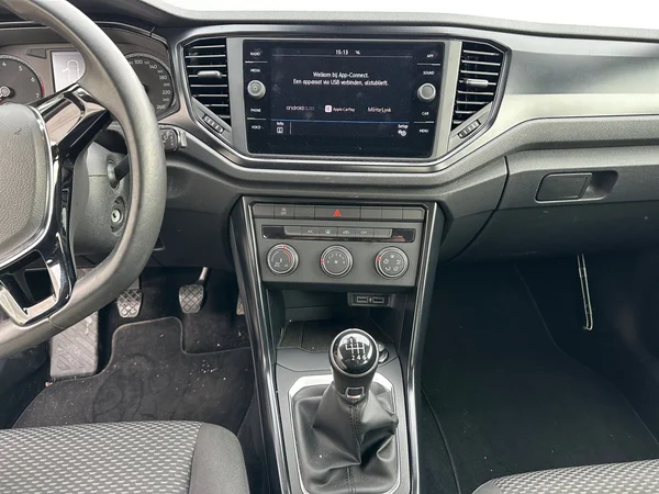 VOLKSWAGEN T-Roc (2020) — foto 8 van 19
