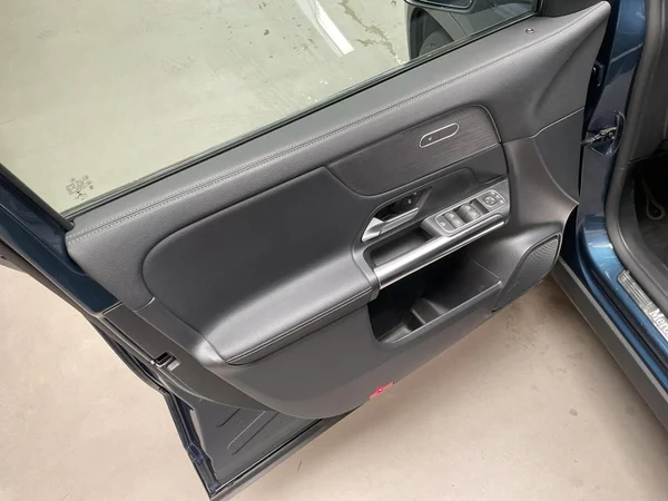 MERCEDES-BENZ GLA (H247) (2022) — foto 7 van 22