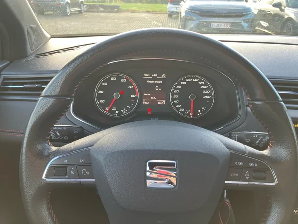 SEAT Arona (2018) — foto 17 van 25