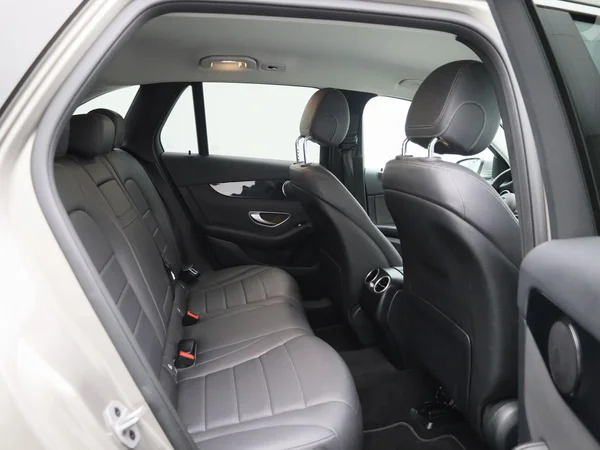 Mercedes-Benz GLC (2021) — foto 30 van 44