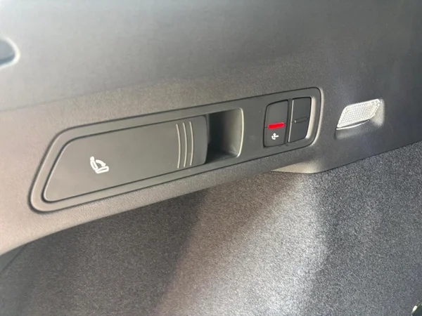 AUDI Q6 e-tron (2026) — foto 3 van 16