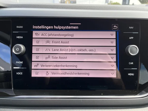 VOLKSWAGEN Taigo (2024) — foto 7 van 22