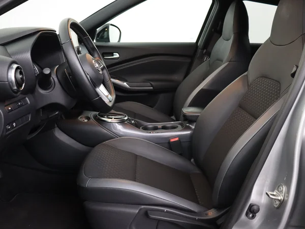 NISSAN Juke (2024) — foto 2 van 26