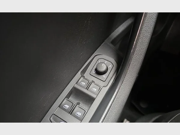 Skoda Karoq (2023) — foto 19 van 29