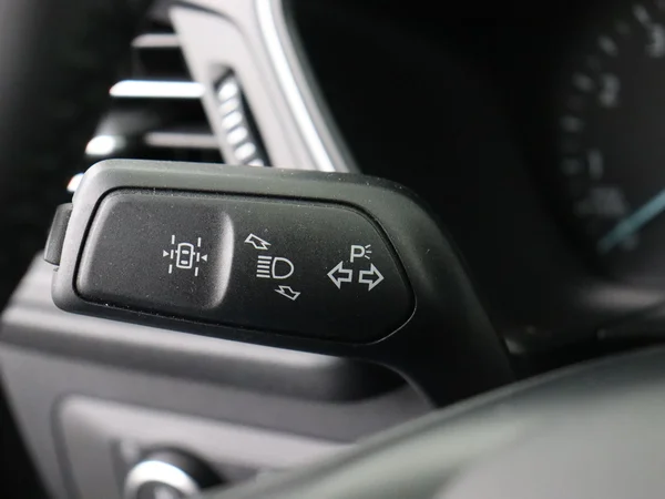 FORD Kuga (2024) — foto 16 van 28