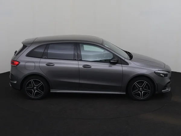 MERCEDES B 250 (2022) — foto 28 van 32
