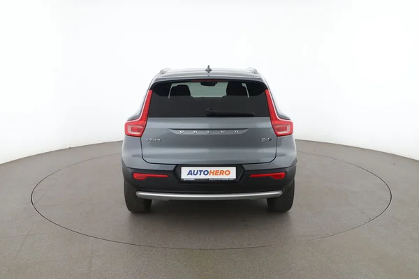 Volvo XC40 (2018) — foto 11 van 16