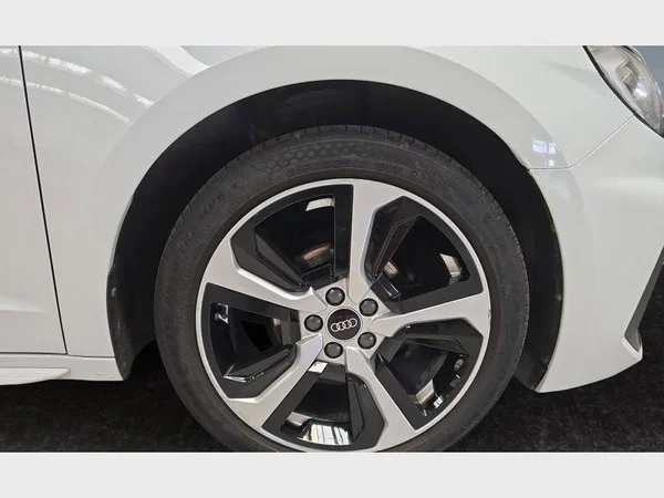 Audi A1 Sportback (2021) — foto 27 van 28