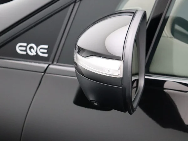 Mercedes-Benz EQE (2024) — foto 34 van 35