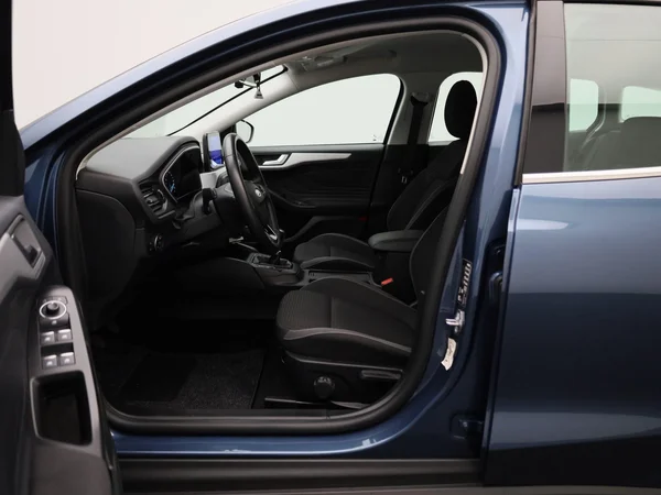 Ford Focus (2021) — foto 39 van 39