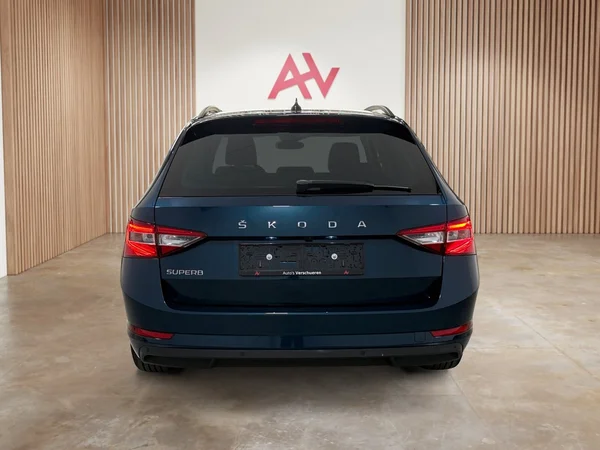 Skoda Superb (2022) — foto 28 van 30