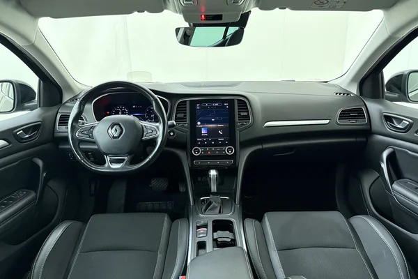 Renault Megane Berline Phase II (2021) — foto 28 van 28