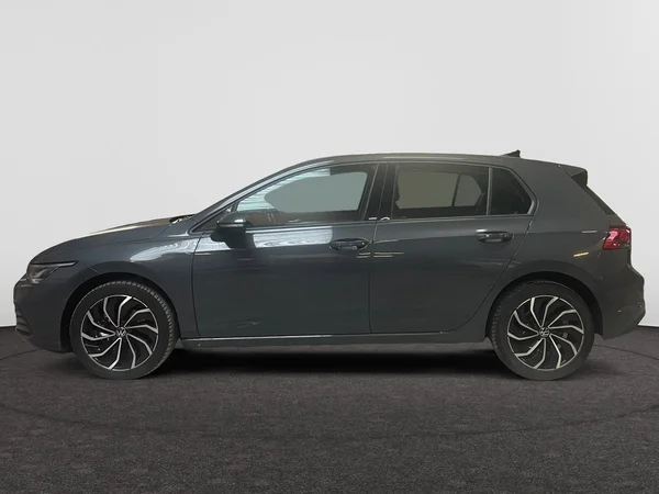 VOLKSWAGEN Golf VIII (2022) — foto 12 van 19