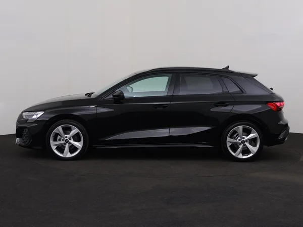 AUDI A3 Sportback (2025) — foto 11 van 18