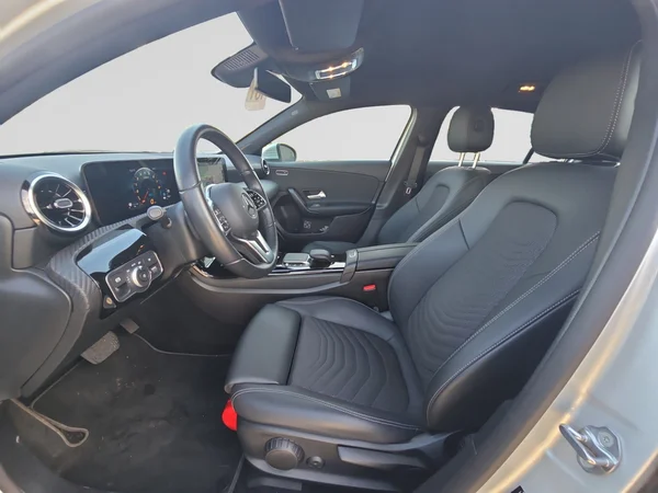 MERCEDES-BENZ A 250 (2023) — foto 5 van 24