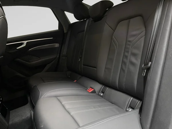 AUDI A6 (2025) — foto 8 van 14
