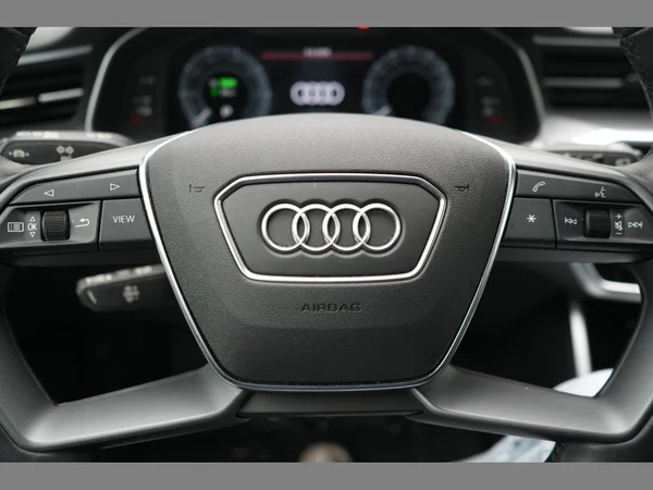 AUDI A6 Avant (2022) — foto 13 van 28