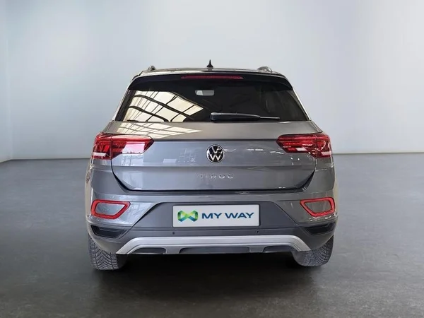 VOLKSWAGEN T-Roc (2022) — foto 28 van 29