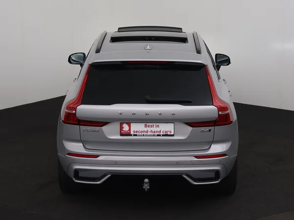 VOLVO XC60 (2022) — foto 29 van 32