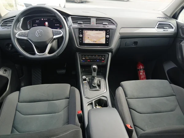 VOLKSWAGEN Tiguan Allspace (2022) — foto 11 van 21