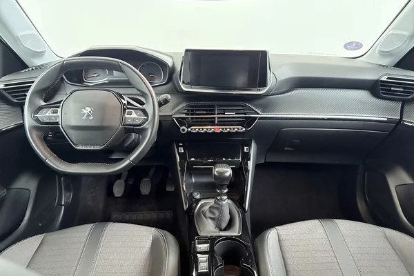 Peugeot 208 (2022) — foto 7 van 39