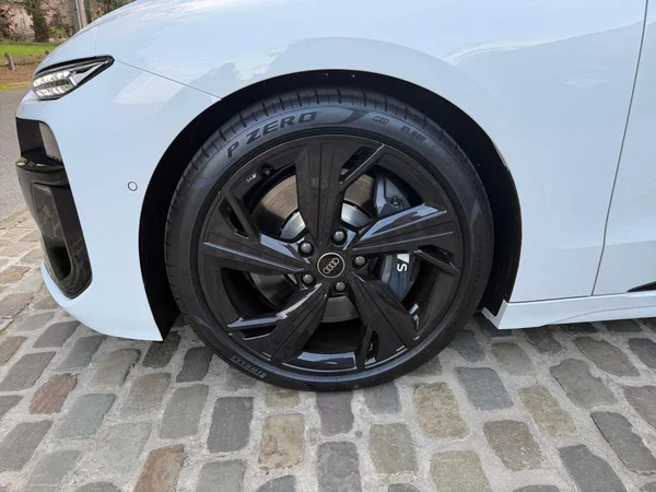 AUDI S6 Sportback e-tron (2026) — foto 7 van 22