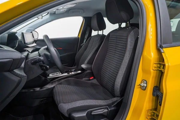 Peugeot E-208 (2023) — foto 4 van 43
