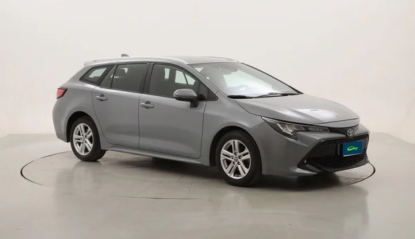 Toyota Corolla SW Hybrid (HEV) (2022) — foto 28 van 30