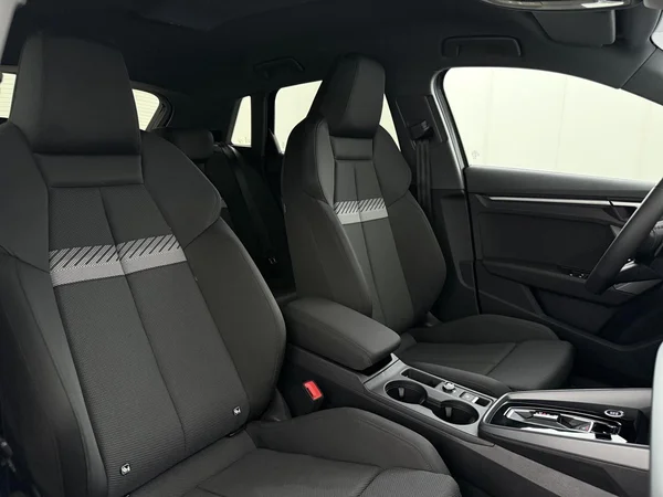 AUDI A3 Sportback (2025) — foto 16 van 18