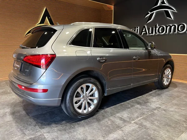 Audi Q5 (2015) — foto 18 van 28
