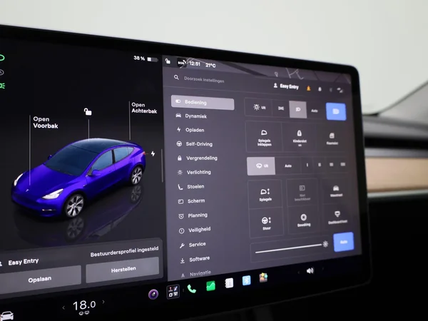 Tesla Model Y (2022) — foto 9 van 41