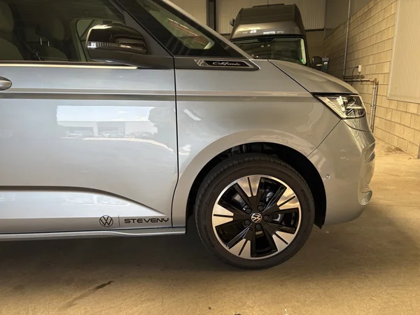 VOLKSWAGEN Multivan T7 Long Dsl (2025) — foto 17 van 24