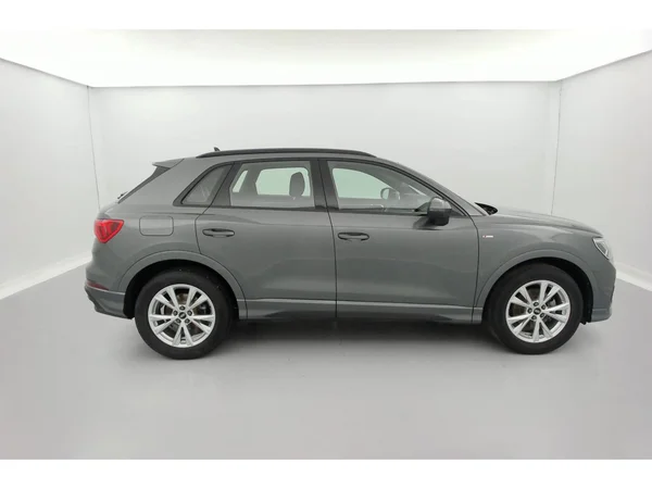 AUDI Q3 (2022) — foto 4 van 36
