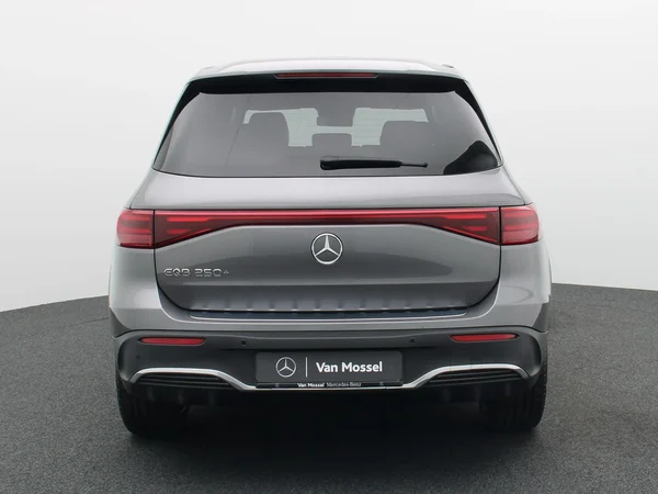 Mercedes-Benz EQB (2025) — foto 23 van 27