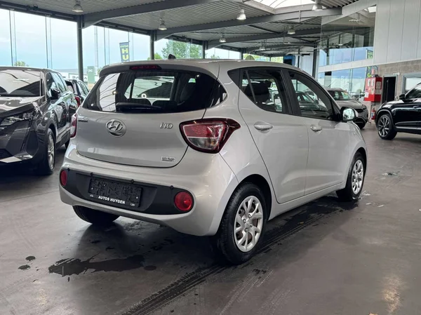 Hyundai i10 (2020) — foto 6 van 12