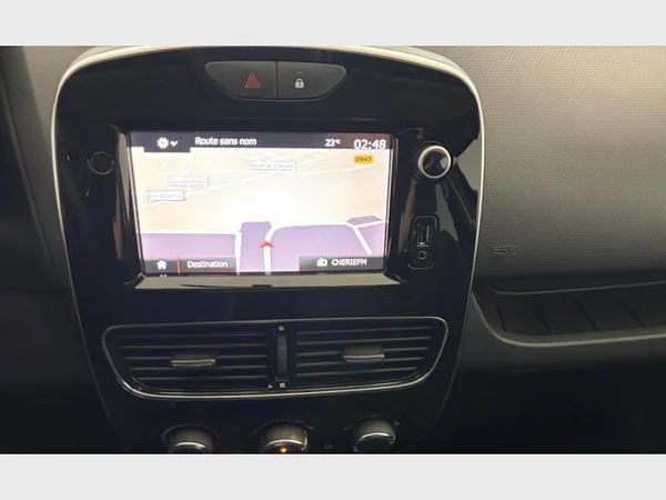 Renault Clio IV Phase II (2017) — foto 2 van 24