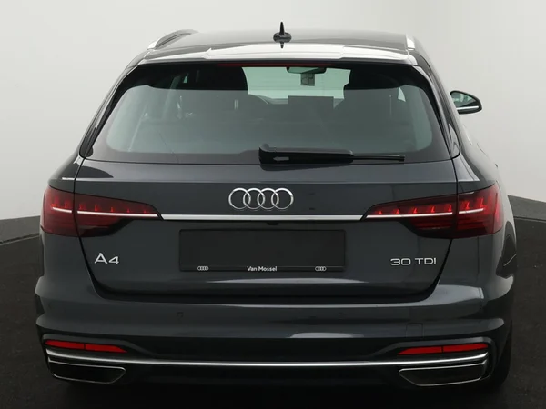 AUDI A4 Avant (2022) — foto 19 van 23