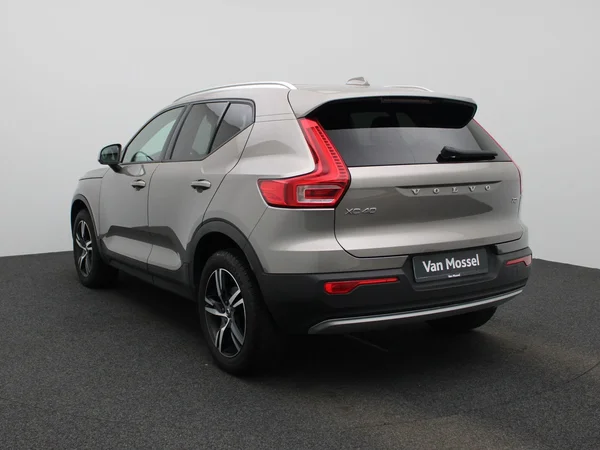 Volvo XC40 (2021) — foto 12 van 42