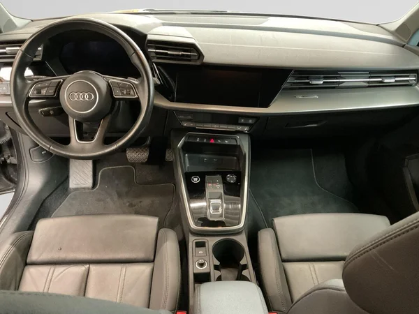 AUDI A3 Sportback (2021) — foto 2 van 23