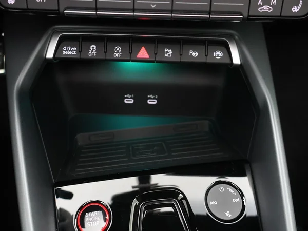 AUDI RS3 Sportback (2025) — foto 25 van 31
