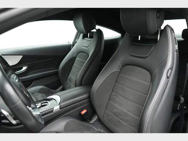 MERCEDES-BENZ Coupe C (2019) — foto 15 van 26