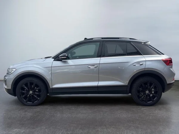 VOLKSWAGEN T-Roc (2023) — foto 25 van 27