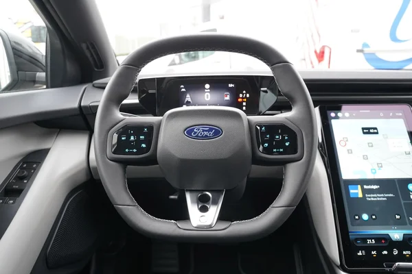 Ford Capri (2024) — foto 6 van 26