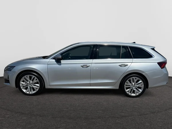 SKODA Octavia Combi (2025) — foto 12 van 24