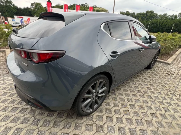 Mazda 3 (2021) — foto 15 van 17